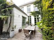 Maison 10 pièces 241 m²