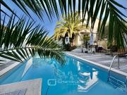 Maison 10 pièces 241 m² Maison 10 pièces 241 m²