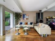 Maison 10 pièces 243 m²