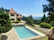 Maison 10 pièces 251 m²