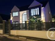 Maison 10 pièces 257 m²