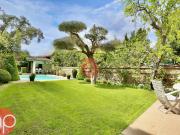 Maison 10 pièces 264 m²