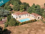 Maison 10 pièces 266 m²