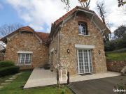 Maison 10 pièces 270 m²