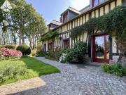 Maison 10 pièces 272 m²