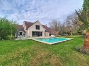 Maison 10 pièces 292 m²