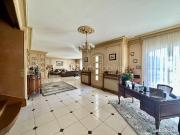 Maison 10 pièces 295 m²