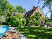 Maison 10 pièces 300 m²