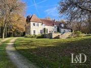 Maison 10 pièces 303 m²