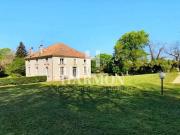 Maison 10 pièces 307 m²