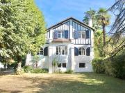 Maison 10 pièces 311 m²