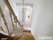 Maison 10 pièces 318 m²