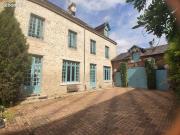 Maison 10 pièces 319 m²
