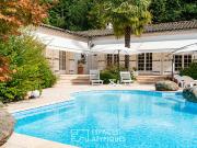 Maison 10 pièces 320 m²