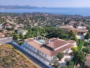 Maison 10 pièces 325 m²