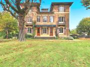 Maison 10 pièces 328 m²