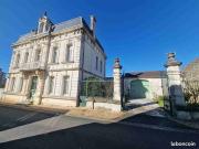 Maison 10 pièces 331 m²