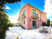 Maison 10 pièces 333 m²