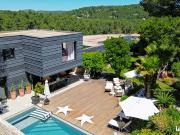 Maison 10 pièces 335 m²