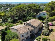 Maison 10 pièces 352 m²