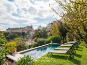 Maison 10 pièces 360 m²