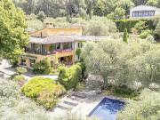 Maison 10 pièces 368 m²