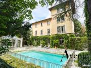 Maison 10 pièces 373 m²