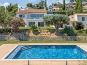 Maison 10 pièces 375 m²