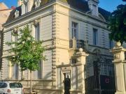 Maison 10 pièces 377 m²