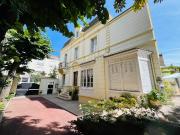 Maison 10 pièces 377 m²