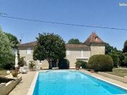 Maison 10 pièces 380 m²