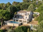 Maison 10 pièces 382 m²