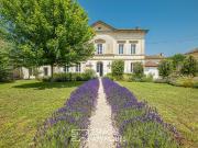 Maison 10 pièces 390 m²