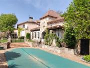 Maison 10 pièces 390 m²