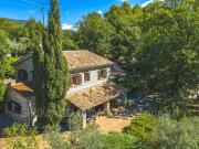 Maison 10 pièces 400 m²