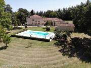 Maison 10 pièces 432 m²