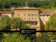 Maison 10 pièces 946 m²