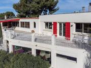 Maison avec jardin et terrasse