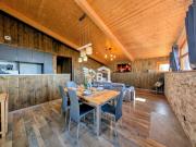 Maison 11 pièces 211 m²