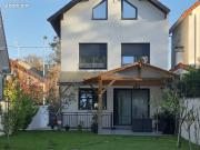 Maison 11 pièces 240 m²