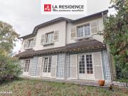 Maison 11 pièces 245 m²