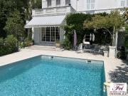Maison 11 pièces 310 m²