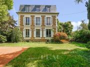 Maison 11 pièces 320 m²