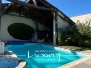 Maison 11 pièces 326 m²