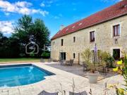 Maison 11 pièces 326 m²