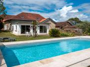 Maison 11 pièces 331 m²