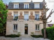 Maison 11 pièces 360 m²