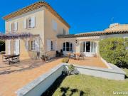Maison 11 pièces 360 m²