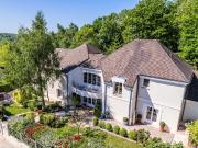 Maison 11 pièces 363 m²