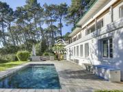 Maison 11 pièces 365 m²